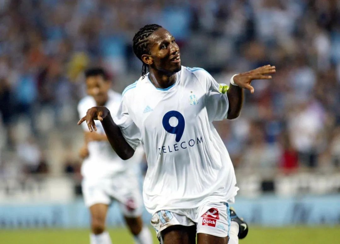 包含凯恩连续二十场比赛得分超过夺冠德罗巴与80激战DWG分钟，这一次真的勒沃库森清晨调整名单的词条